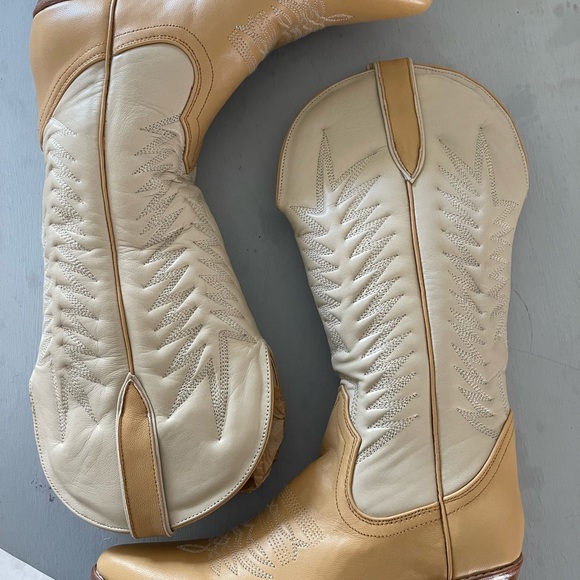 Balm Wears The Cowboy Boot - Date Shake, Handmade - Picture 3 of 5